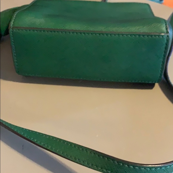 Small Michael Kors Crossbody - Picture 5 of 5